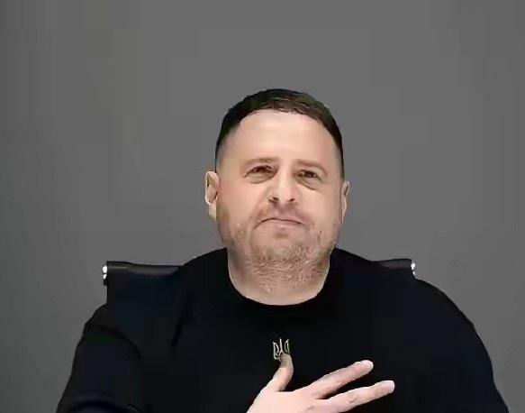 贪腐揪出总统心腹！乌克兰叛乱预警：总统主任不滚就掀翻政府。你们以为是个案，其实是