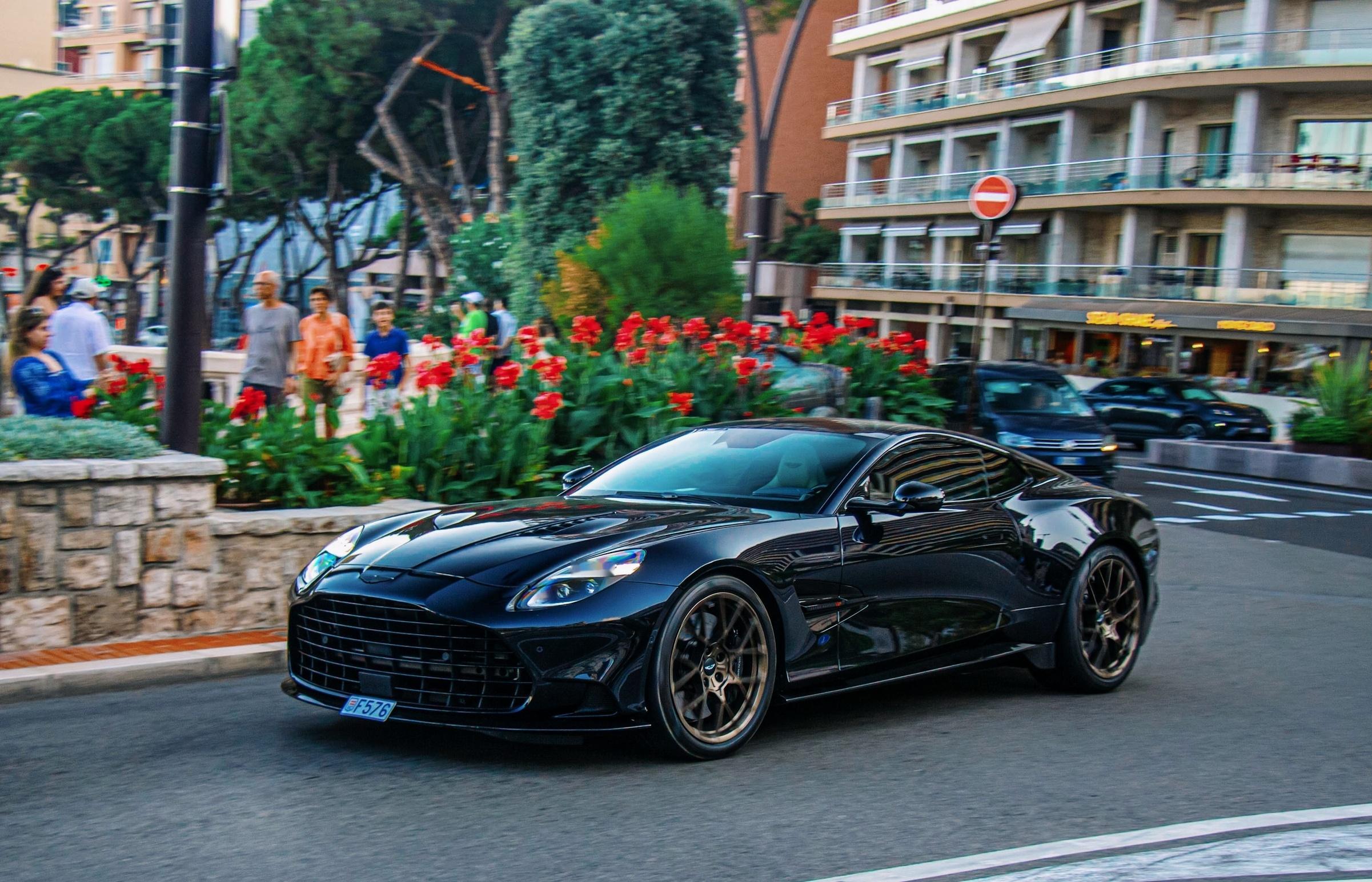 街拍～AstonMartinVanquish阿斯顿马丁vanquish阿斯