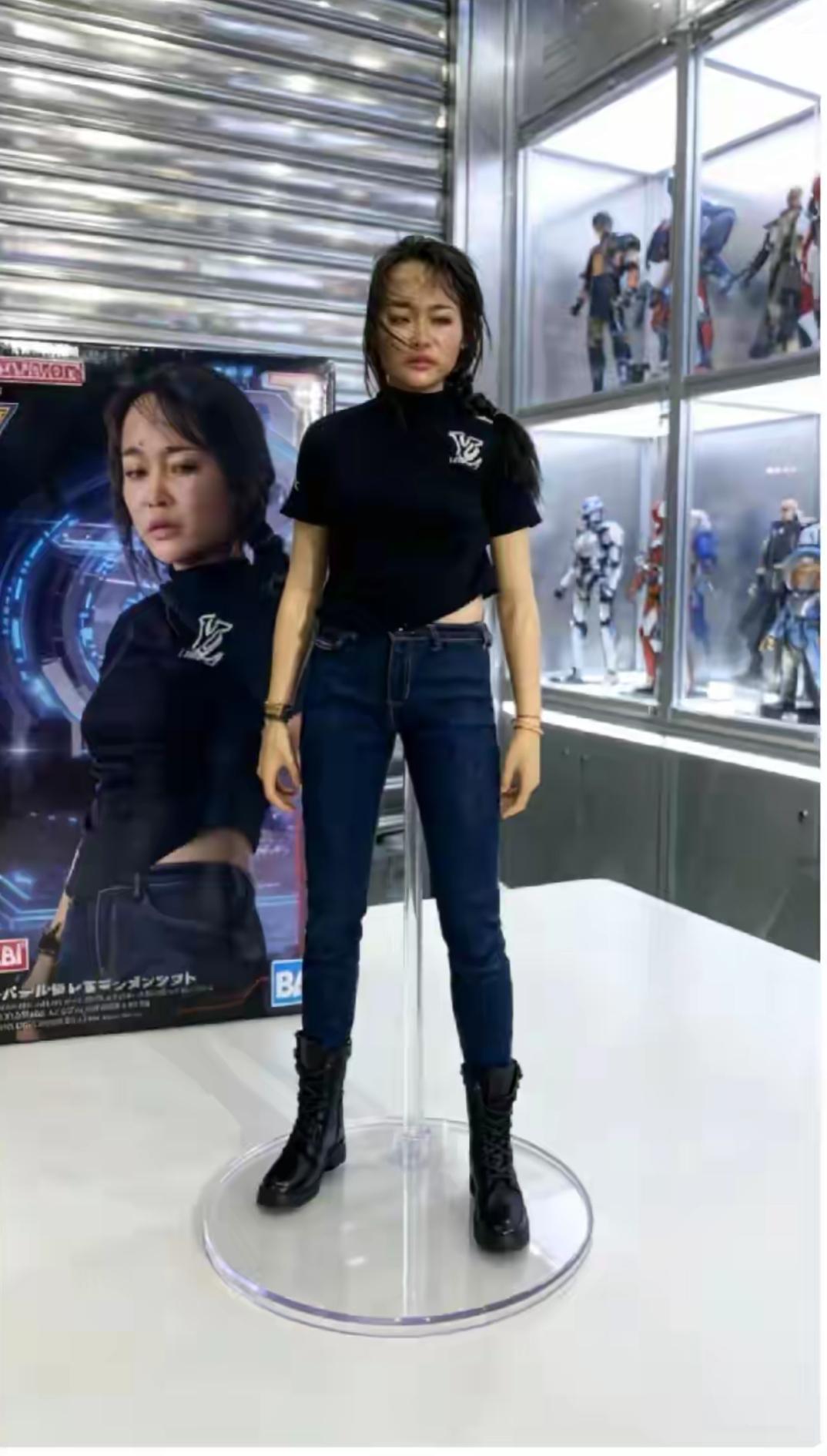 当我们还在吃东南亚大嫂的瓜时，义乌的商家已经连夜上架了手办！就这样敏感的商业嗅