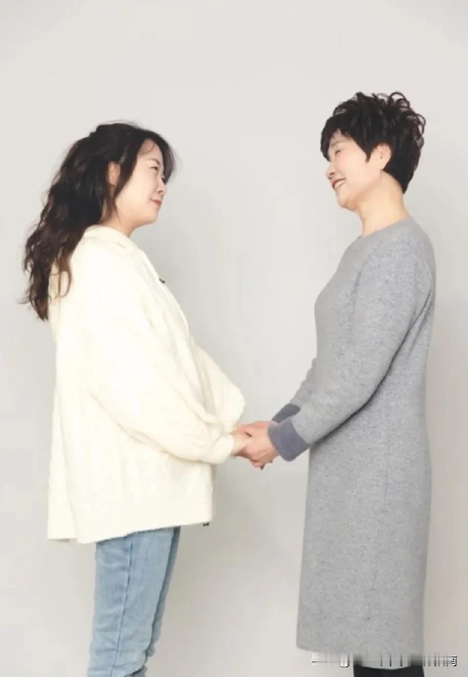 儿子要离婚，我拉着儿媳说：离，妈站你这边！大年初六，家里吵翻了天。儿子跟儿