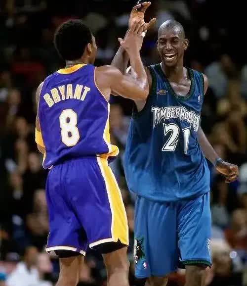 NBA2004年西决狼王加内特大战科比和奥尼尔！第一场湖人97-88森林狼（