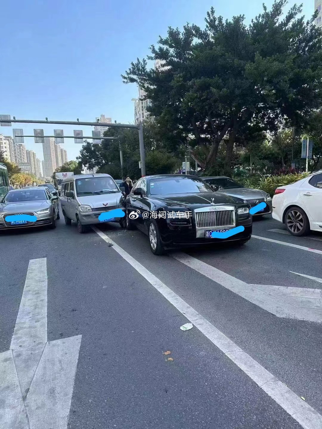 小面PK劳斯莱斯~~~结局是？？？海阔试车超话​​​