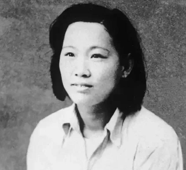 1950年，连长刘玉明结束了军旅生涯，准备转业离开部队，在路过汽车站的时候，他遇