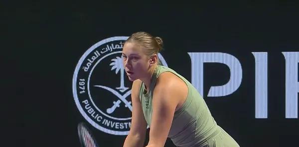 #2025WTA利雅得年终总决赛#北京时间11月4日凌晨，2025WTA利雅