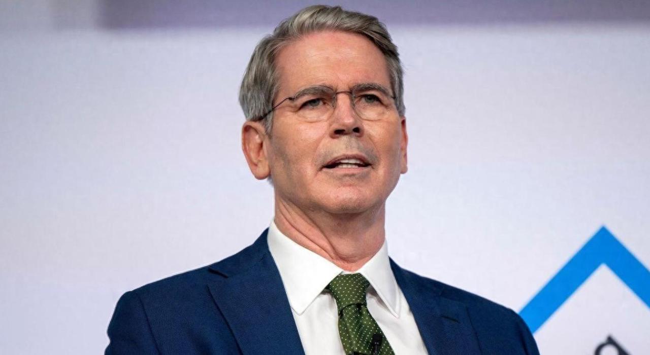 美国那边确实急了。谈了整整3个小时。中美贸易协议至今未签。为什么签不下来