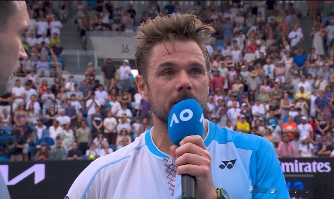 斯坦·瓦林卡击败杰雷，自2021年以来首次在澳网获胜。记者：“斯坦，你200