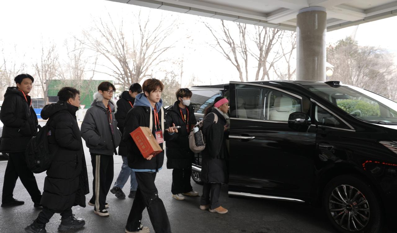 魏牌高山真是从年头火到年尾！不仅拿下了MPV销冠，如今又成为了2026马年央视春