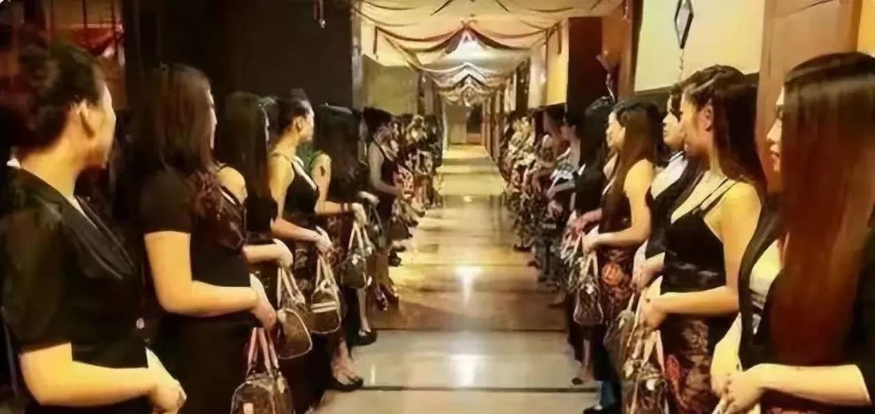 东莞能否重回当年歌舞升平的年代！东莞宣布对酒吧、娱乐场所驻唱、驻演等营业性演出
