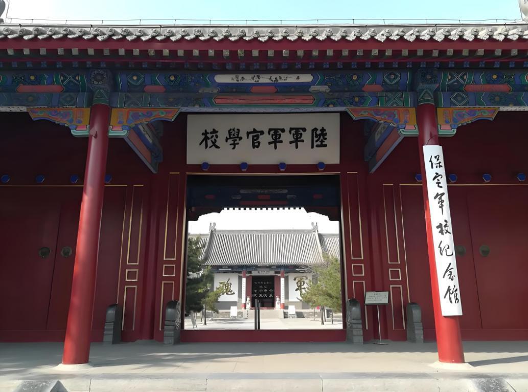有人问：是保定军校厉害，还是云南讲武堂厉害？网友是这么回答的：单论个人实力，