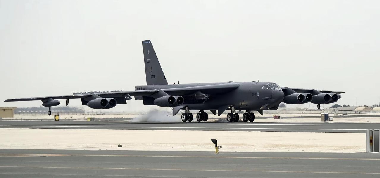 美国有多少先进战略轰炸机?美国目前现役战略轰炸机有B52“同温层堡垒”，B1b