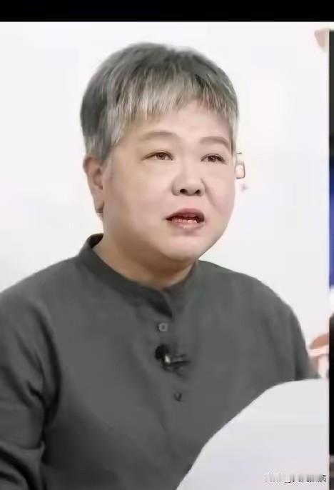 针对国民党代表提案“缩短郑丽文党主席任期”。本来都凑了80几个人签字，眼看这