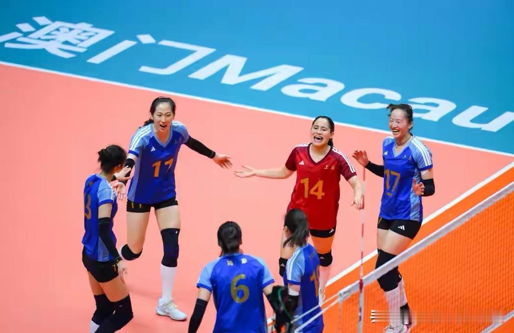 三线冲冠全失利，上海女排全运会遭遇至暗时刻。成年组，高意仲慧领衔的上海女排连丢三