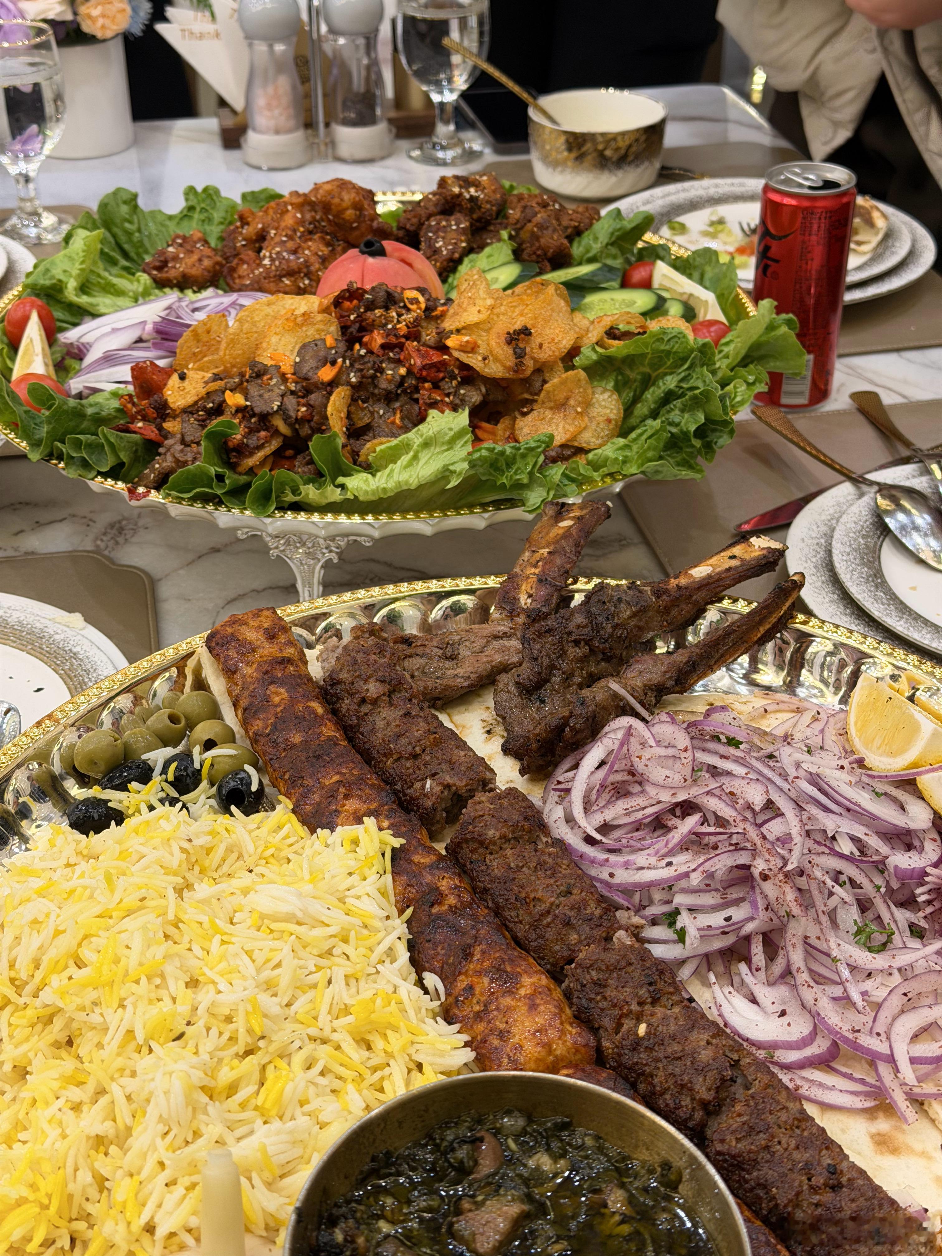 大家都喝到千问请客的奶茶了嘛？刚喝完了这个月的最后一杯奶茶，吃了最后一顿香香辣辣