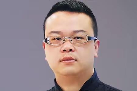 他和老板闹翻，决定往杯子里下毒，一个上市公司CEO，因为职场矛盾，选择了杀