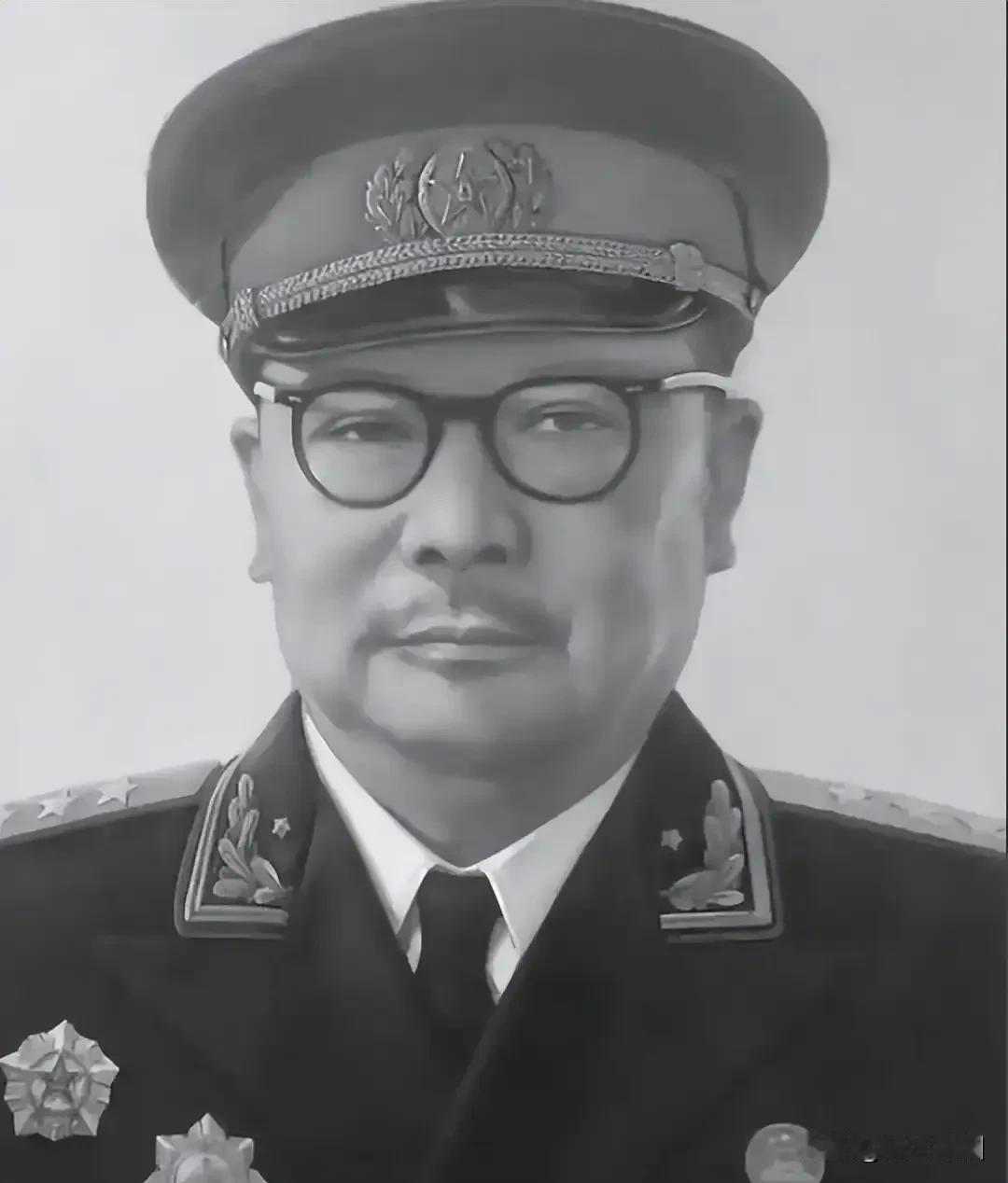 1955年授衔，名单出来的时候，很多人盯着上将那一栏看了好几遍，没找着李克农。