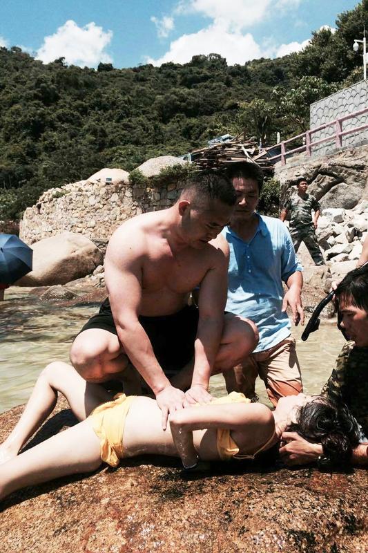 汶川地震被救女孩与施救军人结婚汶川地震被救女孩与施救军人喜结连理2025年1