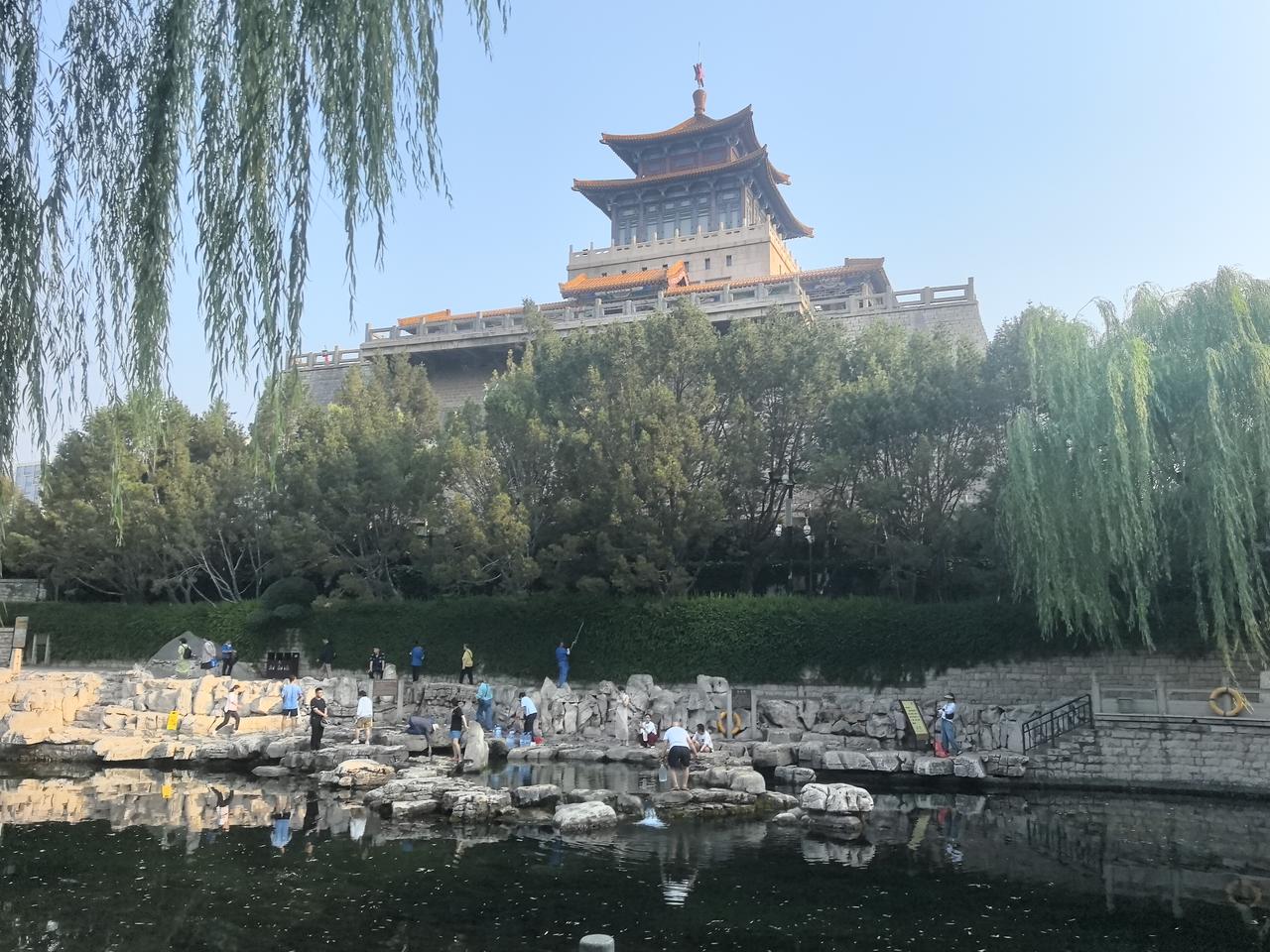 清晨的济南护城河解放阁—黑虎泉