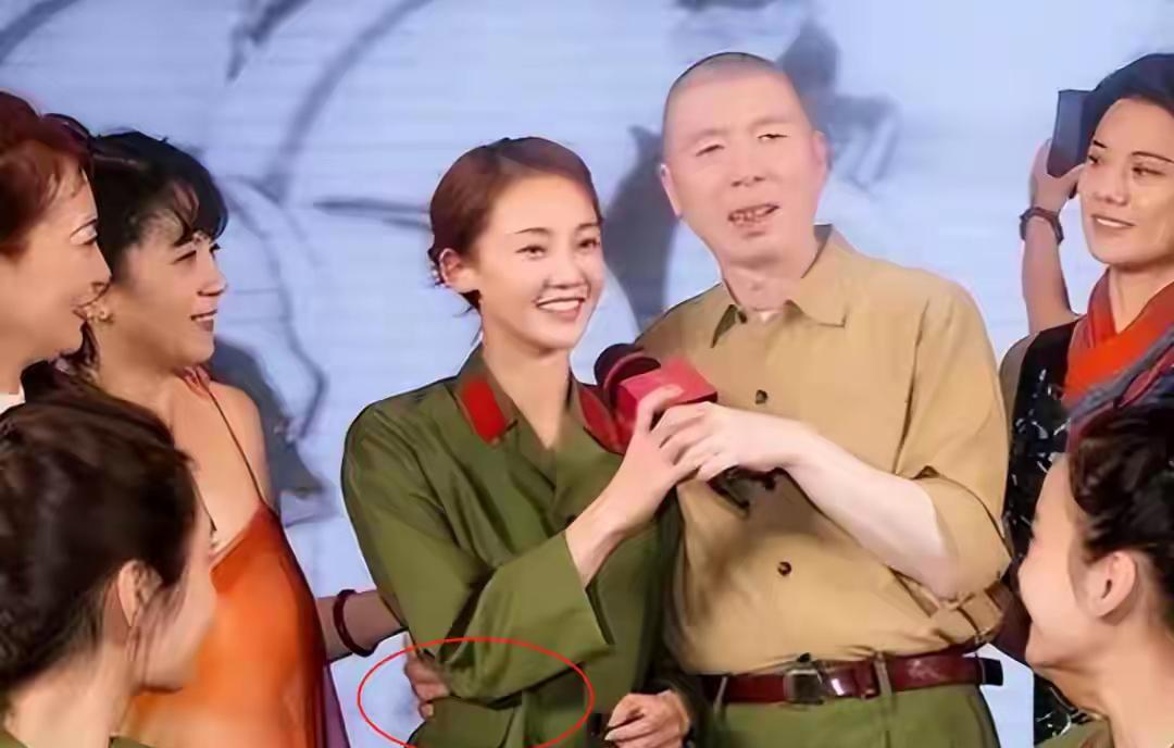 多少人放弃了学艺术进入娱乐圈冯小刚当时凭啥就说苗苗永远火不了他说完苗苗就和郑