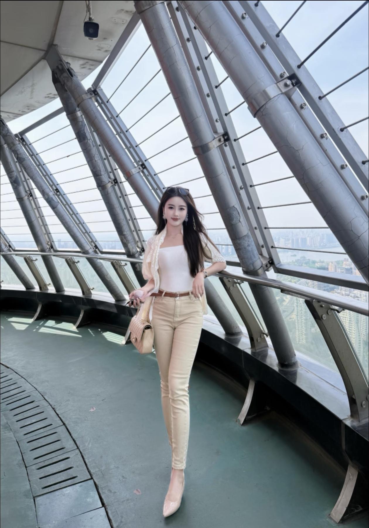 轻盈步伐，优雅风姿