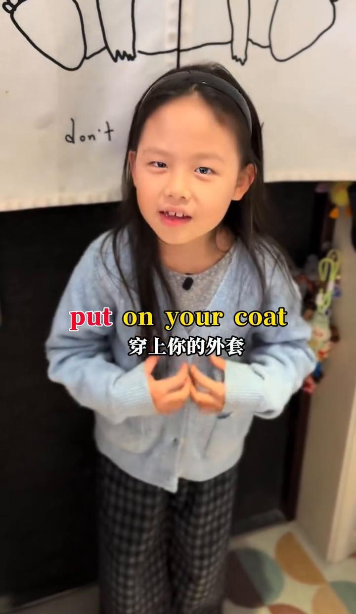 别再逼孩子死记硬背单词了，真正能把英语磨出耳朵的家庭，原来从来不搞那一套复杂的语