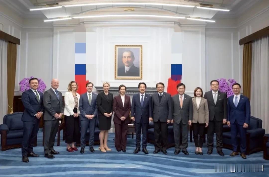 新加坡联合早报昨晚（1月14日晚）报道：“赖清德见加拿大访团：坚持以实力获得和平