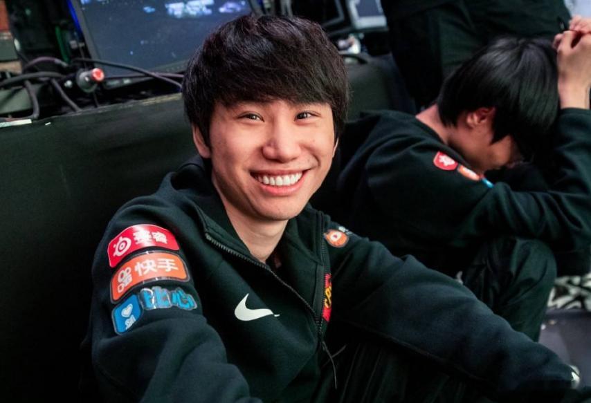 弹幕：刀大哥想看你的LOL实力英雄联盟dota2Doinb：在B站随便搜一下啊