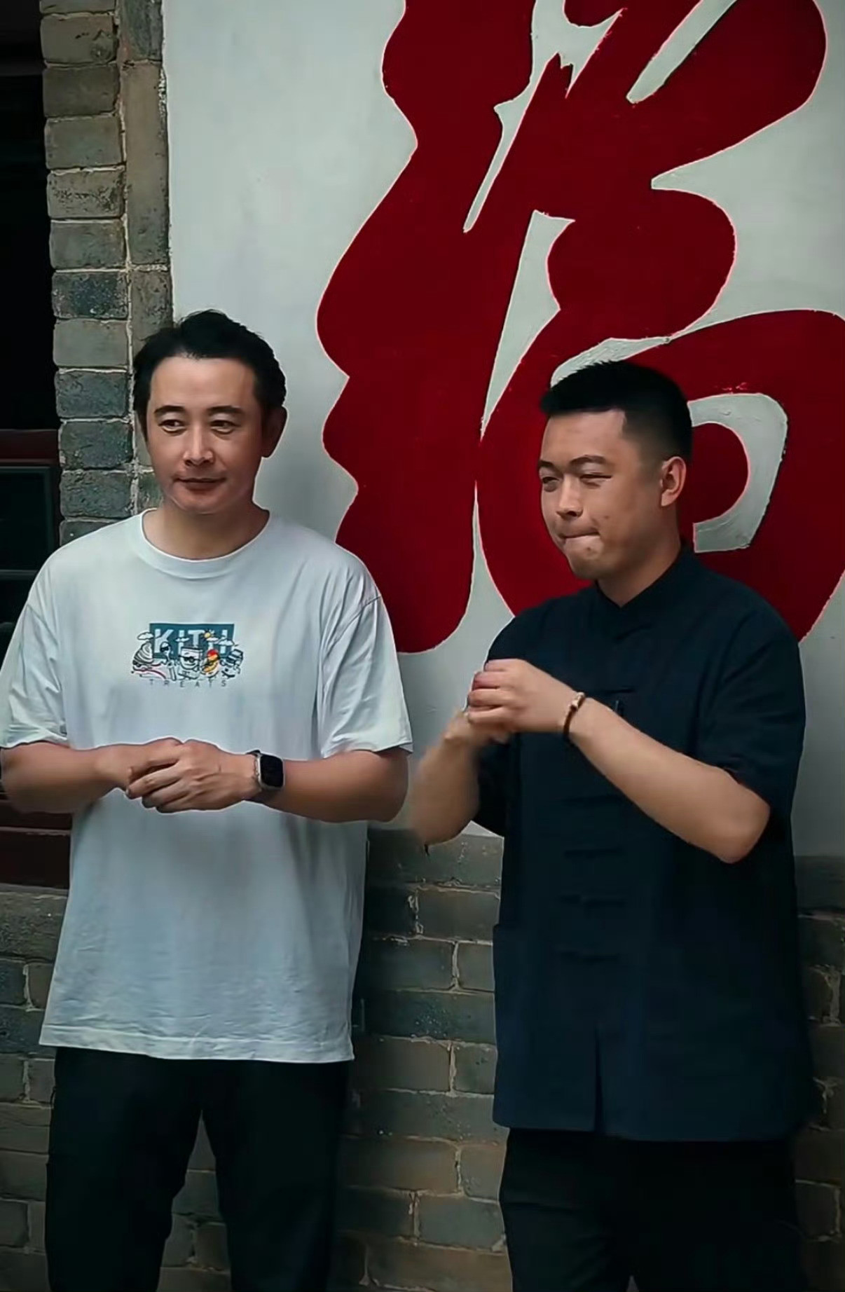 罗晋眼里没光了有没有光另说，老人味才是最致命的啊，至少也保养一下吧，就差两岁而已