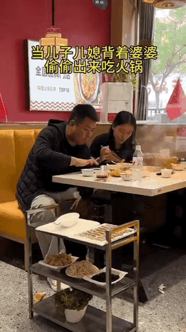 事实证明，有了孩子以后，夫妻几乎没有二人世界了！[捂脸哭][捂脸哭][捂脸哭]