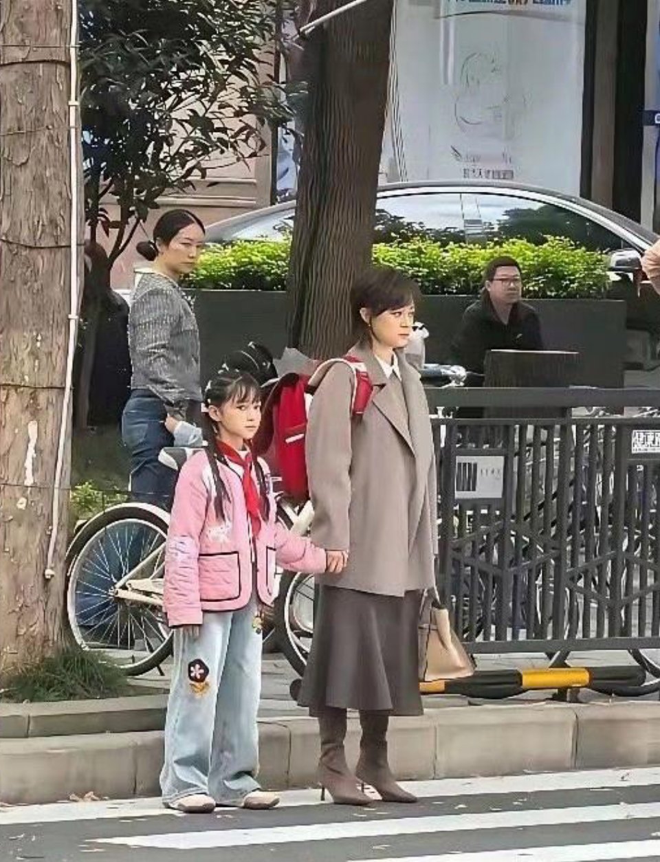 孙俪女儿简直跟她共用一张脸，不得不说基因真强大…