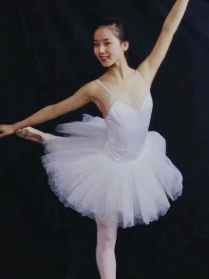 北舞时期的刘诗诗就是一只行走的小天鹅