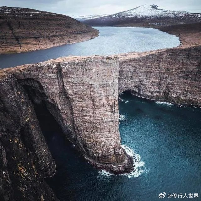 问：王阳明可学吗？龙场悟道是真的吗？我答复：很多人误入歧途，读了王阳明，就幻想悟道。整天浪费时光。况