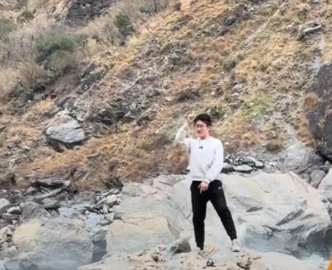 虎跳峡遇难者身份，1997年出生的山东枣庄小伙杜先生，是位性格温和、深受学生喜