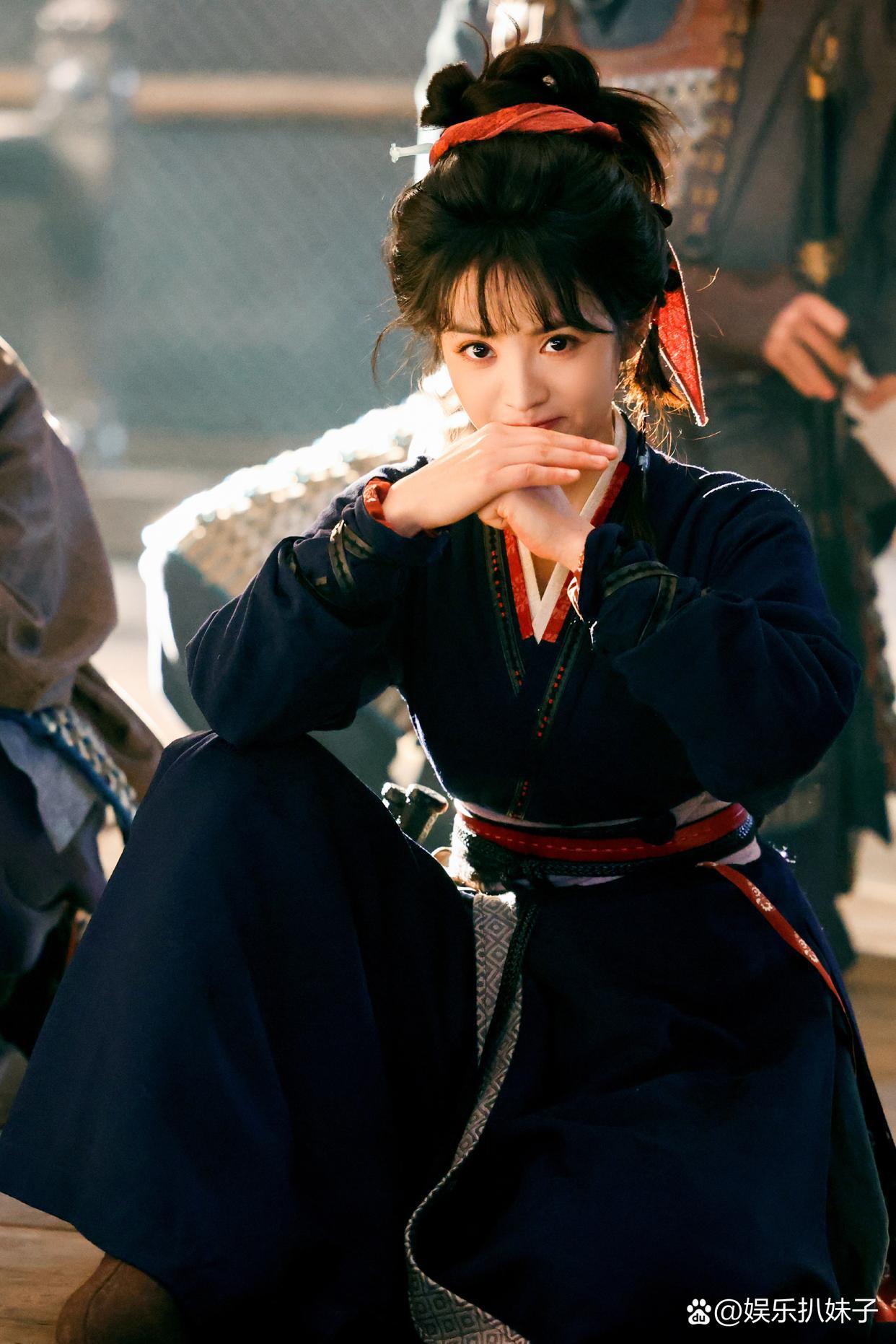 1.王安宇这边出行备受私生困扰，跟工作行程不算，就连私人行程也是避无可避，都被私