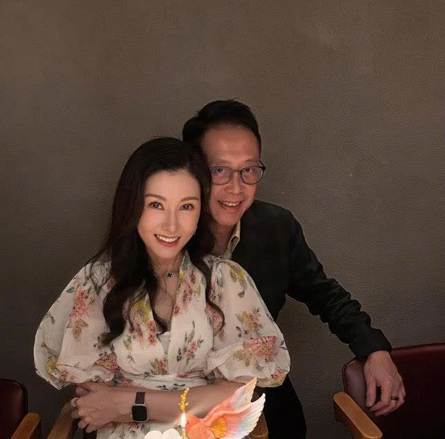现年54岁的「大美人」李嘉欣（Michele）与富商许晋亨结婚16年，婚后一直养