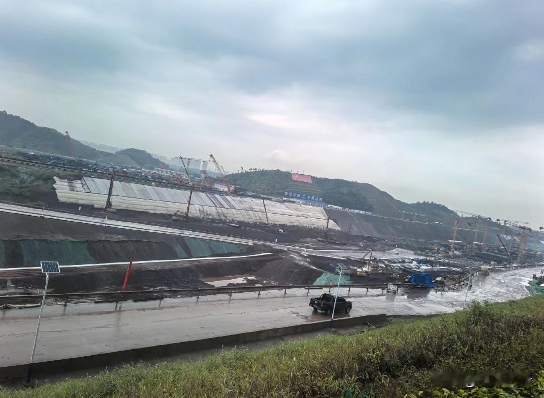 预计今年9月份平陆运河将具备通航条件这条肩负国家重要战略的运河，改写了广西内