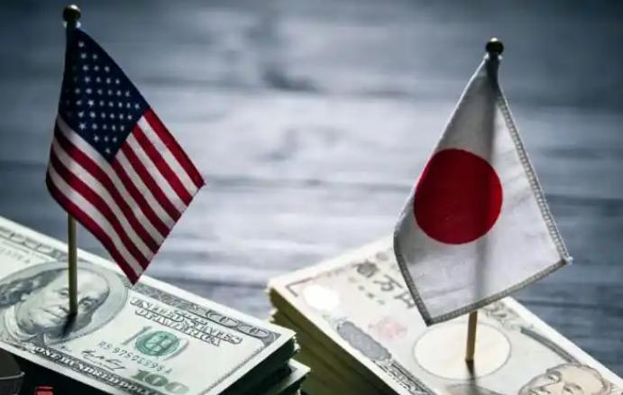 最狠一刀来自盟友！日本赶在特朗普访华前，直接抛售美债。近期，日本一口气抛售了