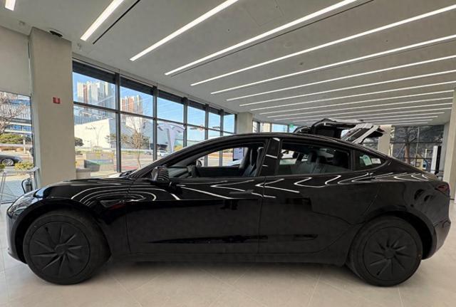 坏消息！特斯拉Model3廉价版，国内大概率暂时不会上市了！[捂脸哭]最近韩国部