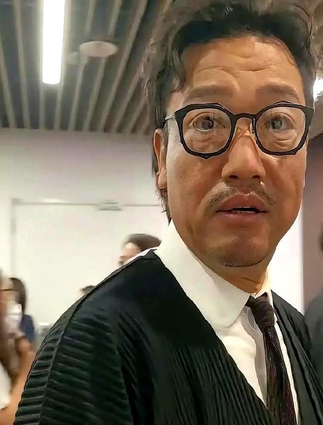 暴瘦的贾冰给所有减肥人士上了一课，那就是减肥千万不要求“快”！循序渐进的减肥法