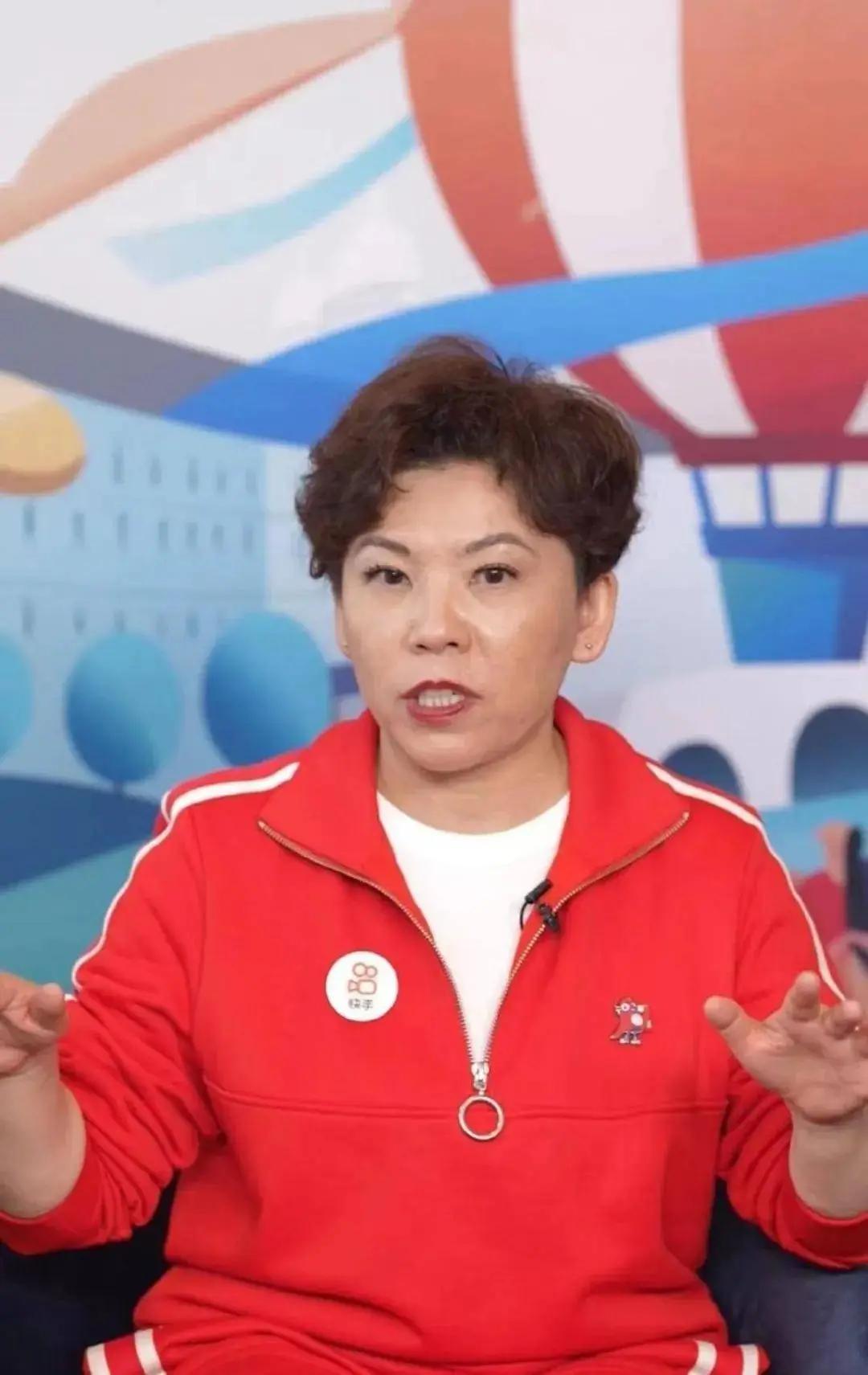 邓亚萍看法：王曼昱现状“不能急”！国乒女单现在莎莎和鳗鱼，基本上形成了两强的