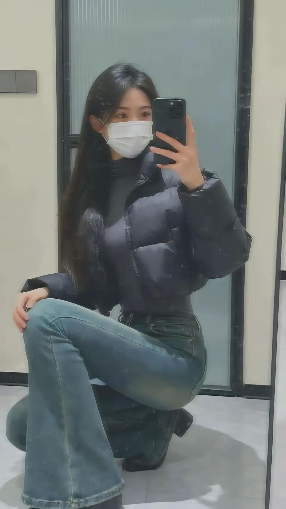 两岸猿声蹄不住，轻舟已过万重山。