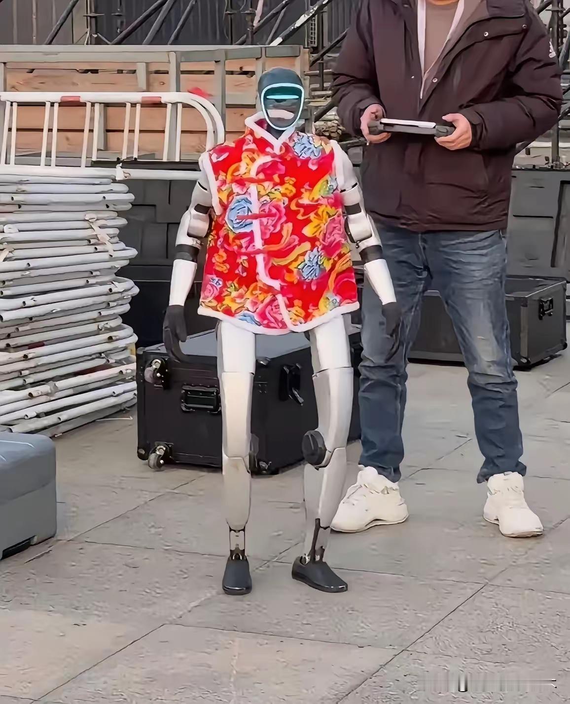 宇树机器人一年卖了5500台，这个数字让我琢磨了好几天。​我去查了查都是谁在买