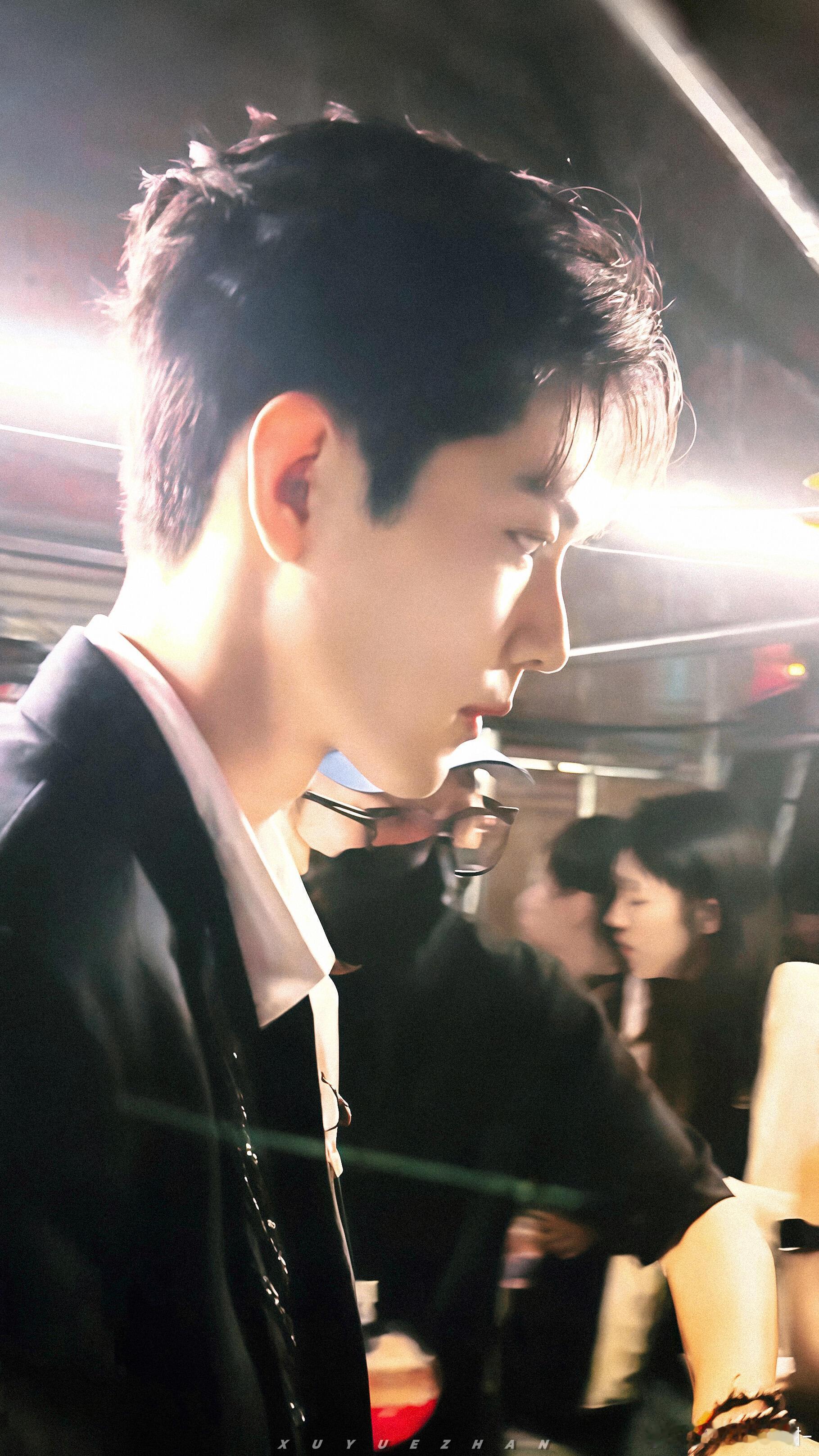 卧槽肖战美神降临太漂亮了🥹