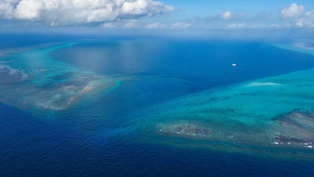 菲方误判中方层级，2架民用机硬闯黄岩岛，南部战区处置干脆利落先说说菲律