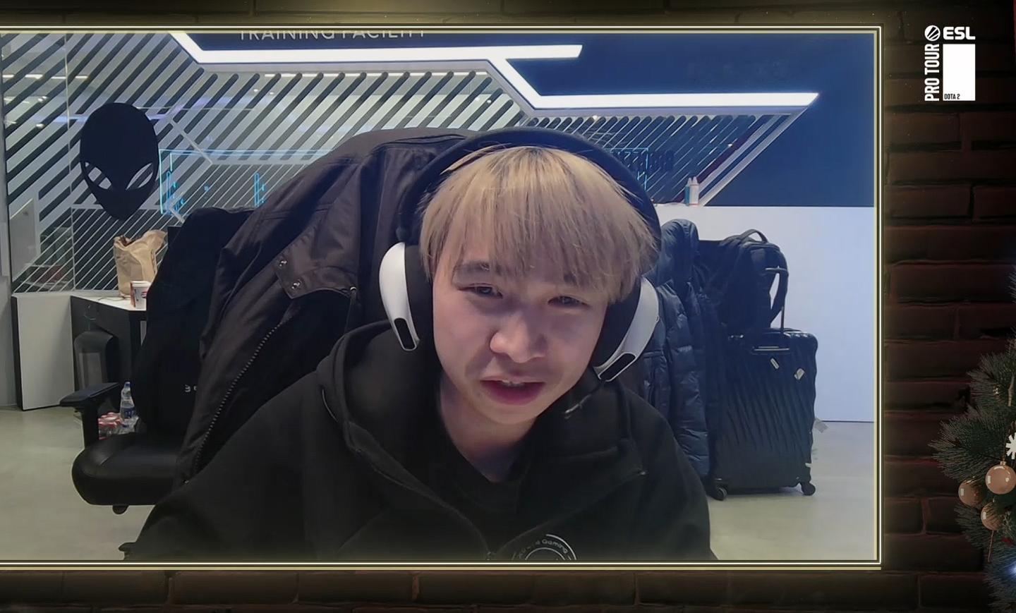 XG晋级梦幻联赛八强后xNova接受官方采访聊到了队伍现阶段的一些问题，暐哥认为