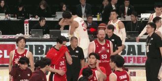 李弘权哭得像1945，胡金秋违体确实打人，但日本人各种骚操作得到什么呢？中国