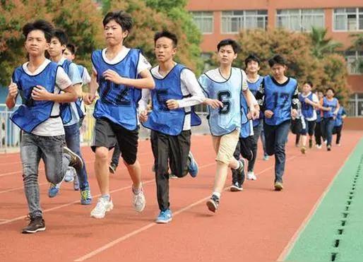 别再拿命赌健康！看似健康的人，为何一跑步就出事？真相太扎心你有没有过这样的