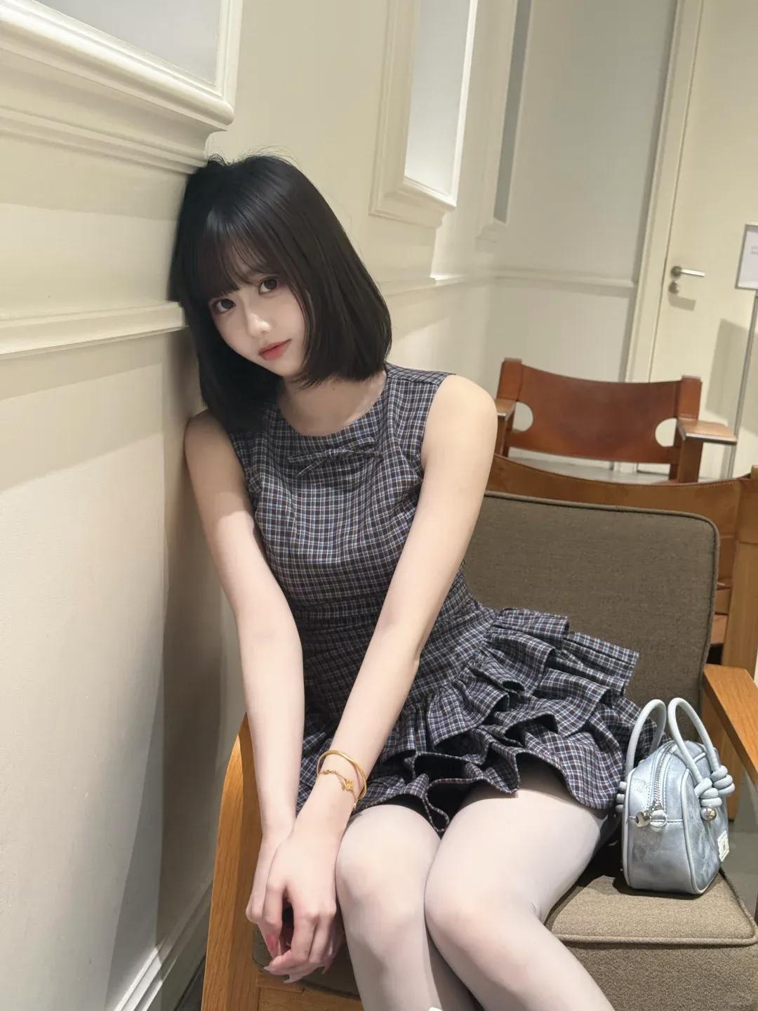 甜妹出行分享绝美的美女照