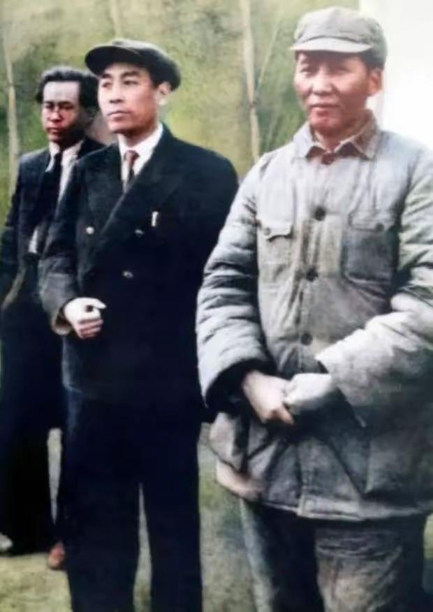 不知道为什么老了老了我身上出现三种奇怪现象：第一种奇怪现象是：自己亲人的话没记