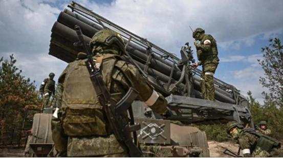 攻势提前，俄军千架无人机血洗乌境，朝鲜正式下场，泽连斯基难了 俄军这次攻势比