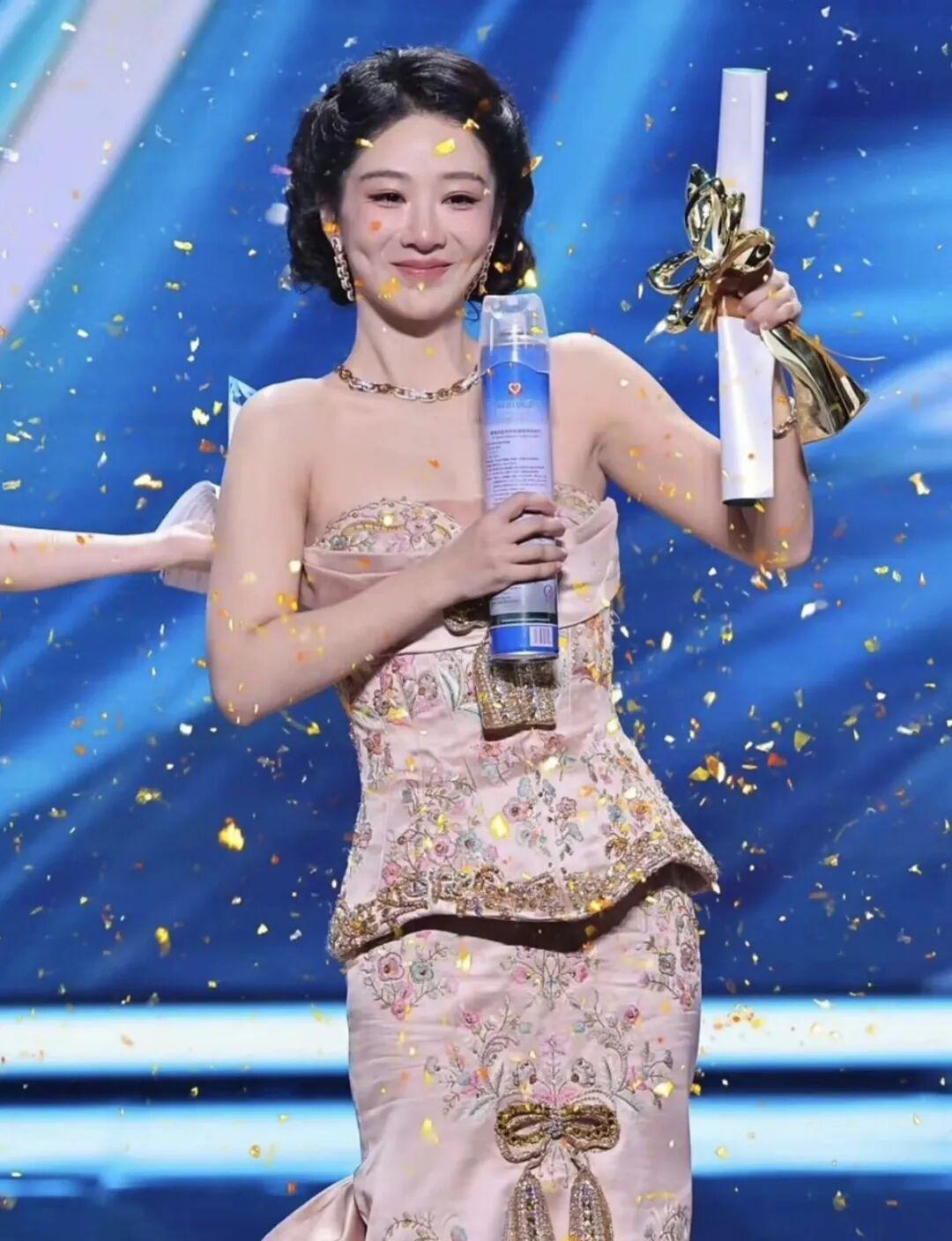二十年后，宋丹丹对杨紫说："打死我也没想到，你今天能这么火，这是我做的最对不起你